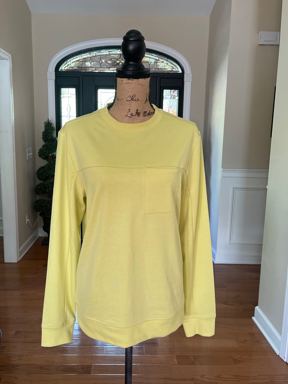 All in Motion Women's Yellow Long Sleeve Tunic Sweatshirt Small NWT